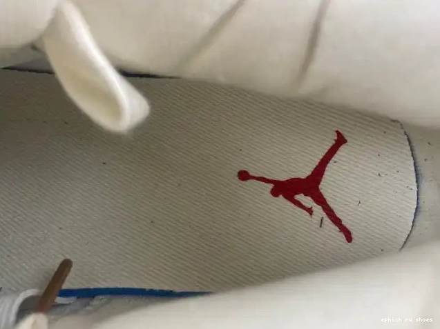 Cheap 4 Air x 'White' Jordan Levi's AO2571-100 0519